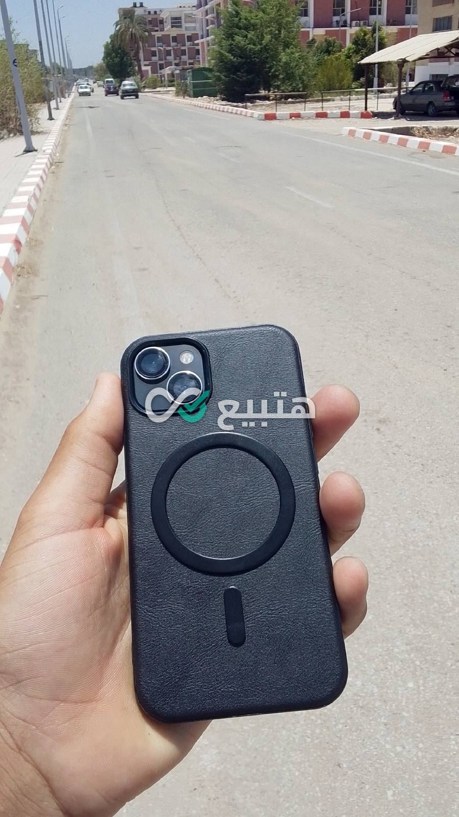 iPhone 13 — 2