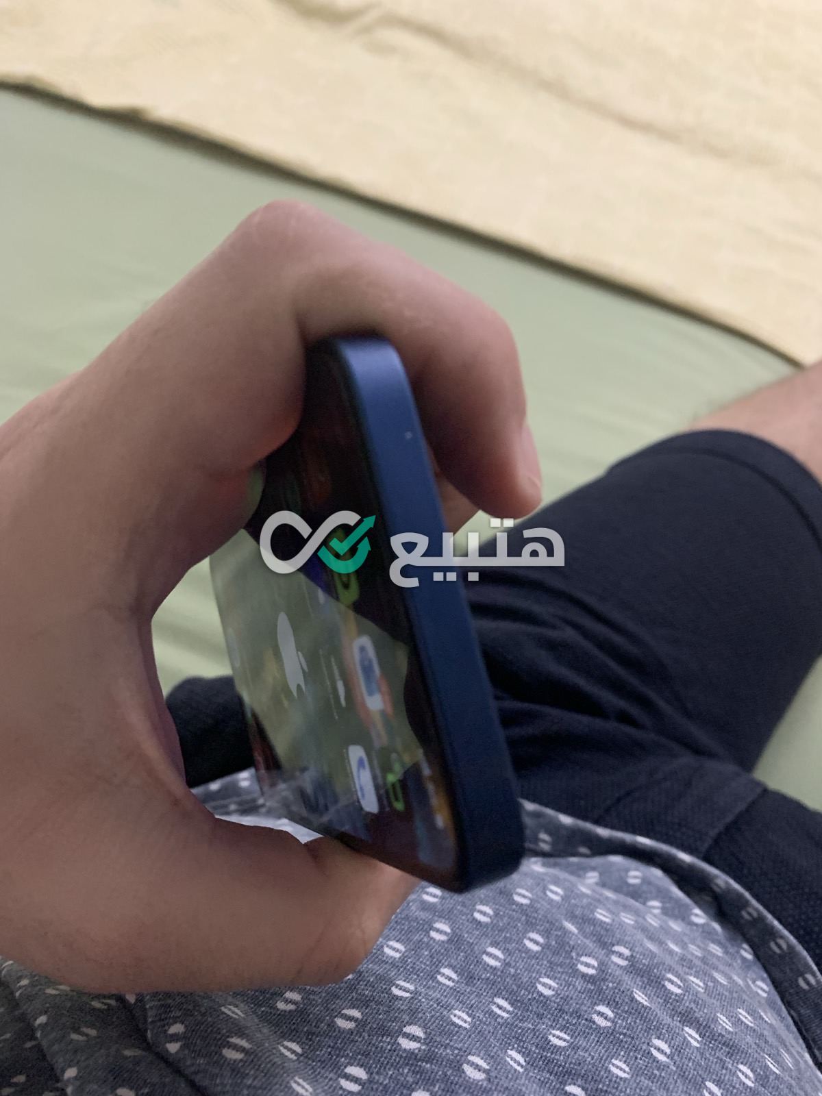 iPhone 12 — 2