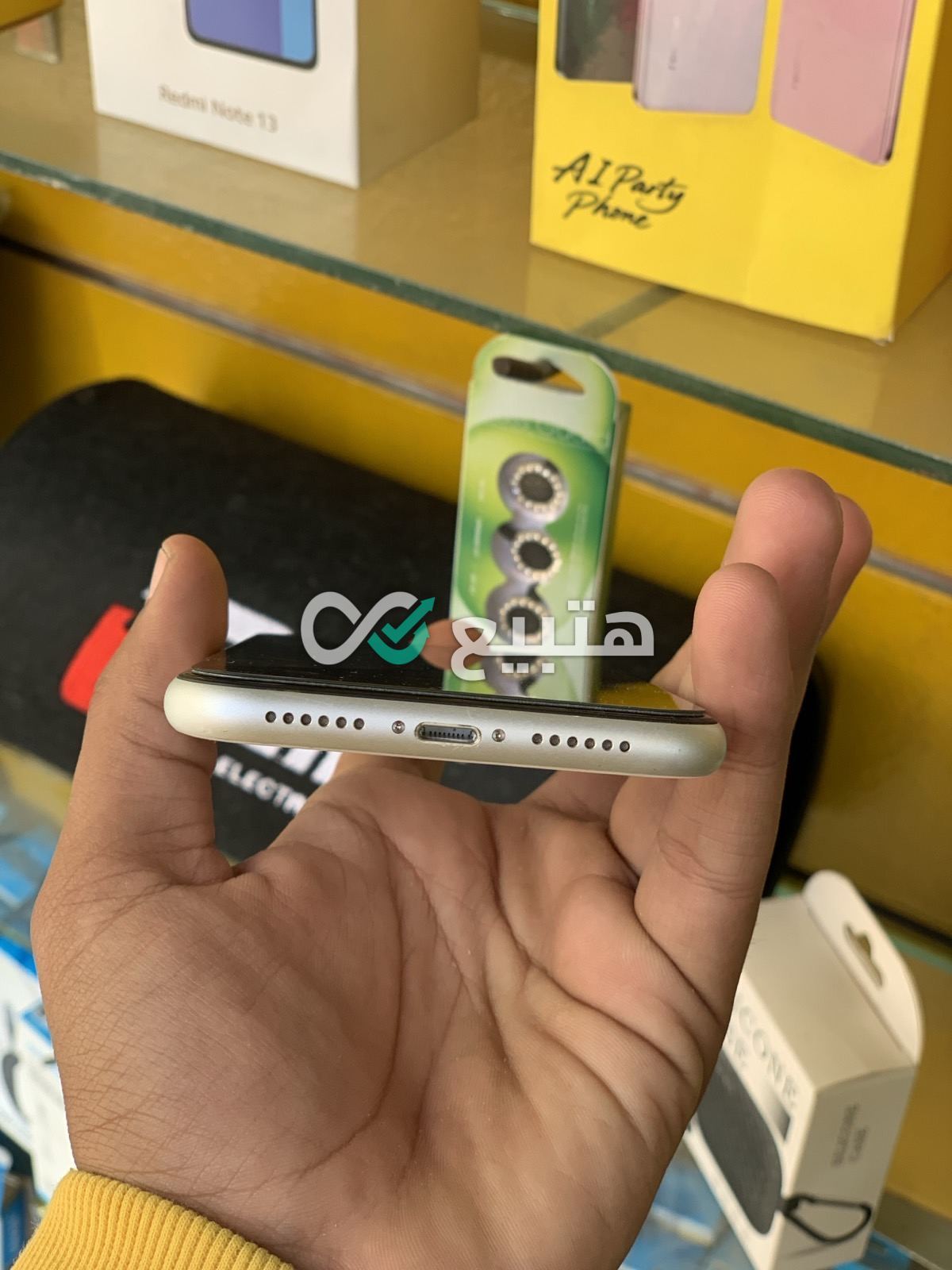 iPhone XR — 3