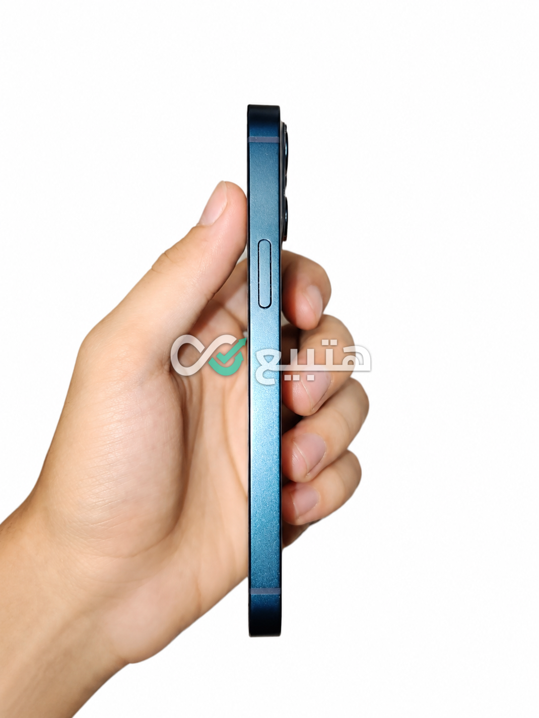 iPhone 13 — 2